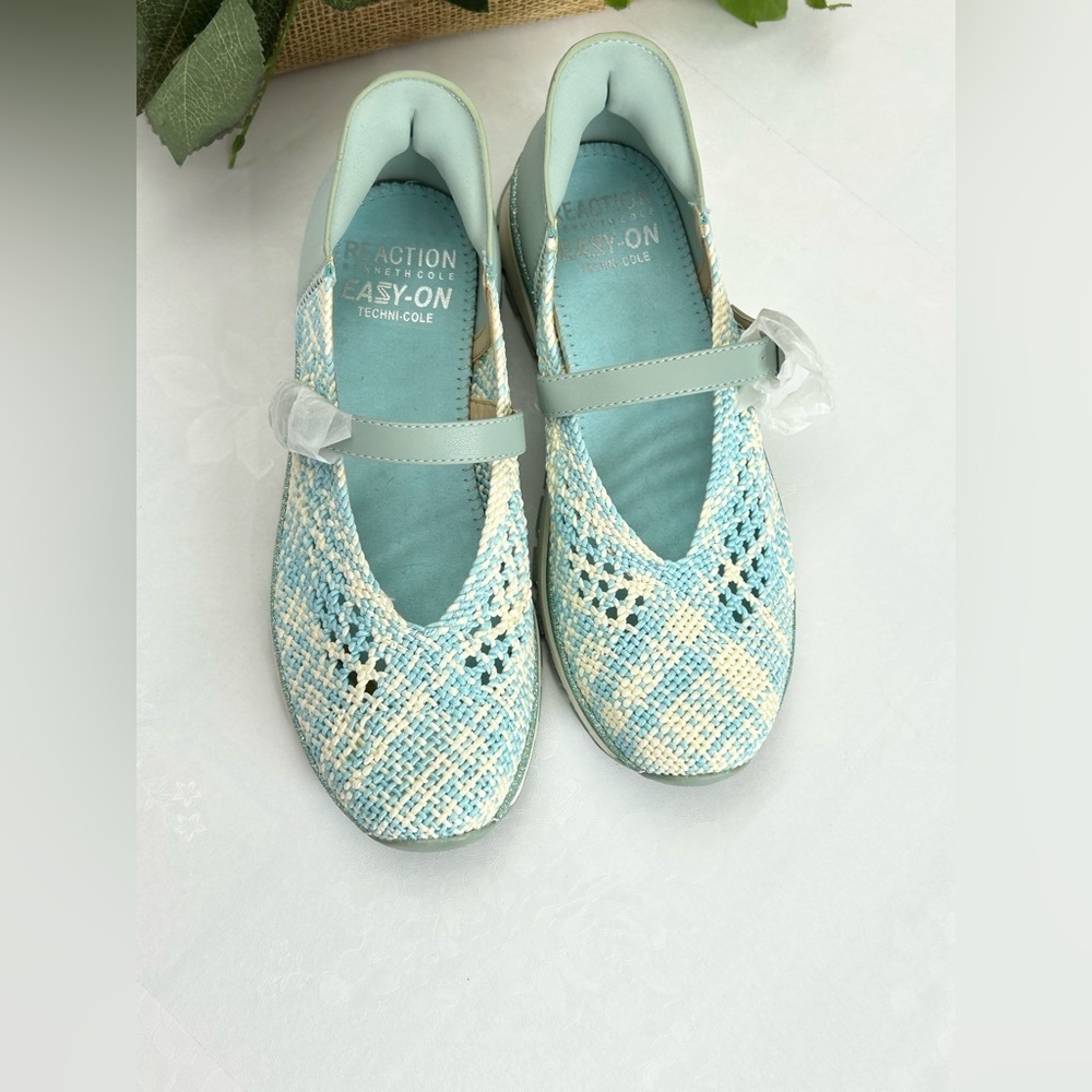 Reaction Kenneth Cole Women's Woven Mary Jane Flats in Light Blue and Cream